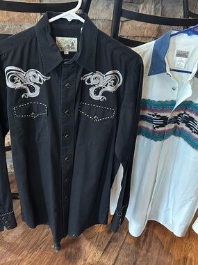 Lot of 2 Roper men medium cowboy show rodeo Western Embroidered Snap Shirts